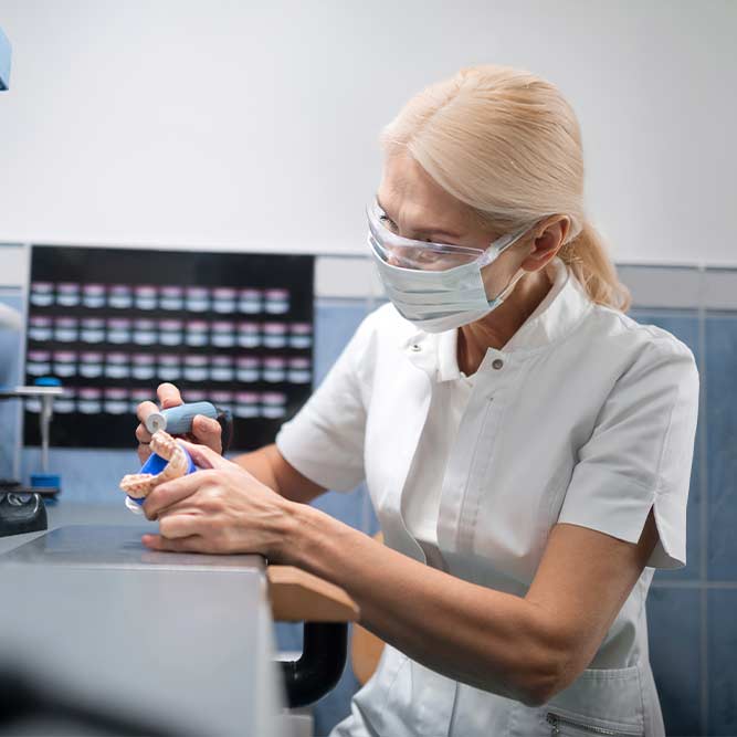 Korte-Dentallabor_Stellenausschreibung-Zahntechniker-Zahntechnikerin-Wuppertal-Stellenangebot